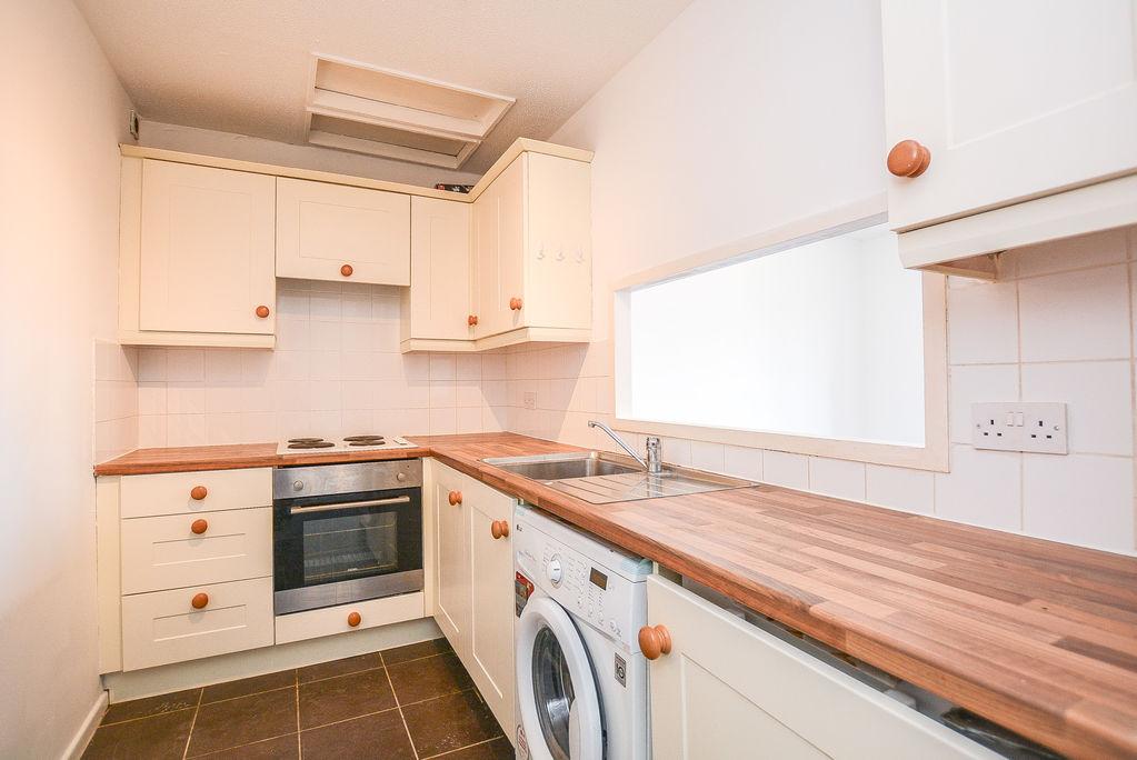 Flat Mellow Purgess Close in Basildon