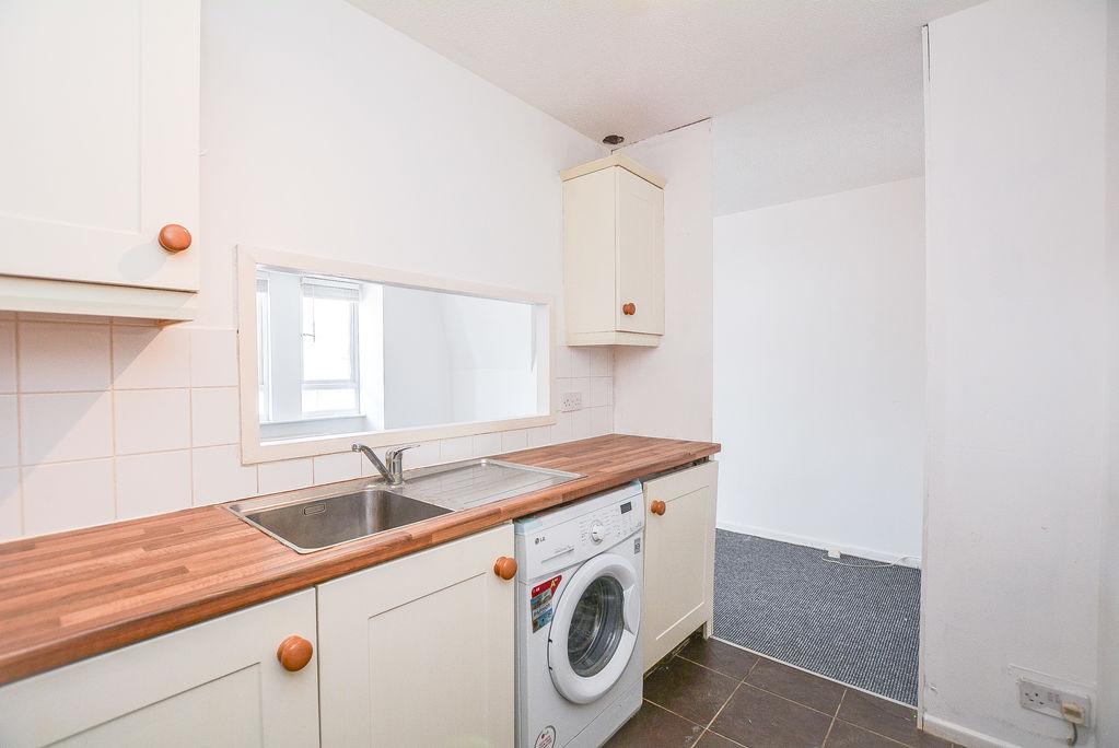 Flat Mellow Purgess Close in Basildon