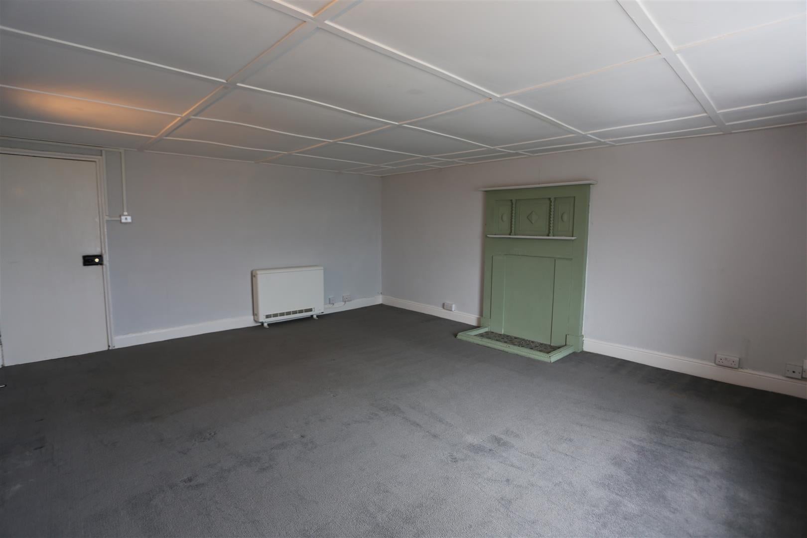 Flat Marine Parade in Worthing