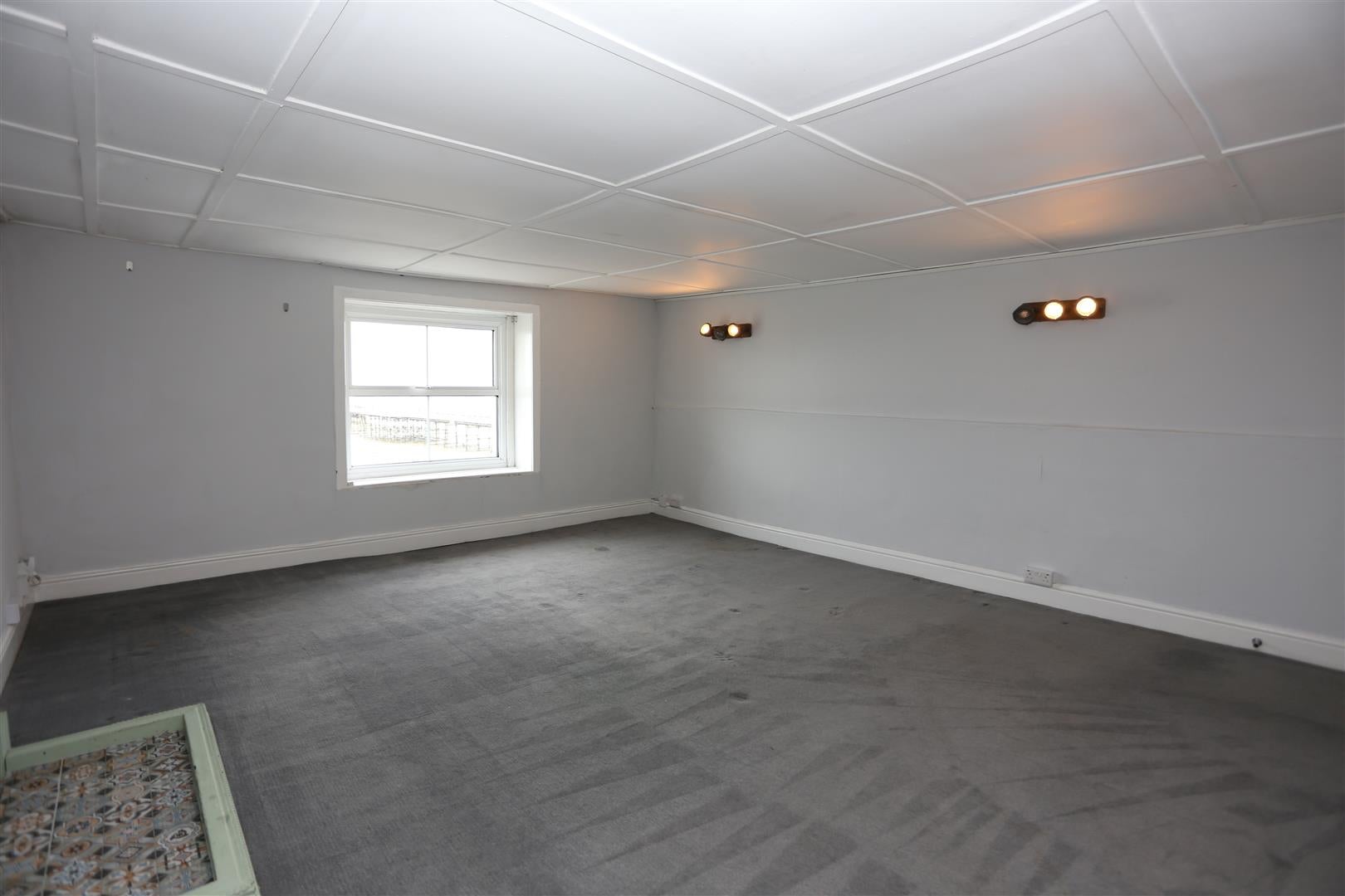 Flat Marine Parade in Worthing