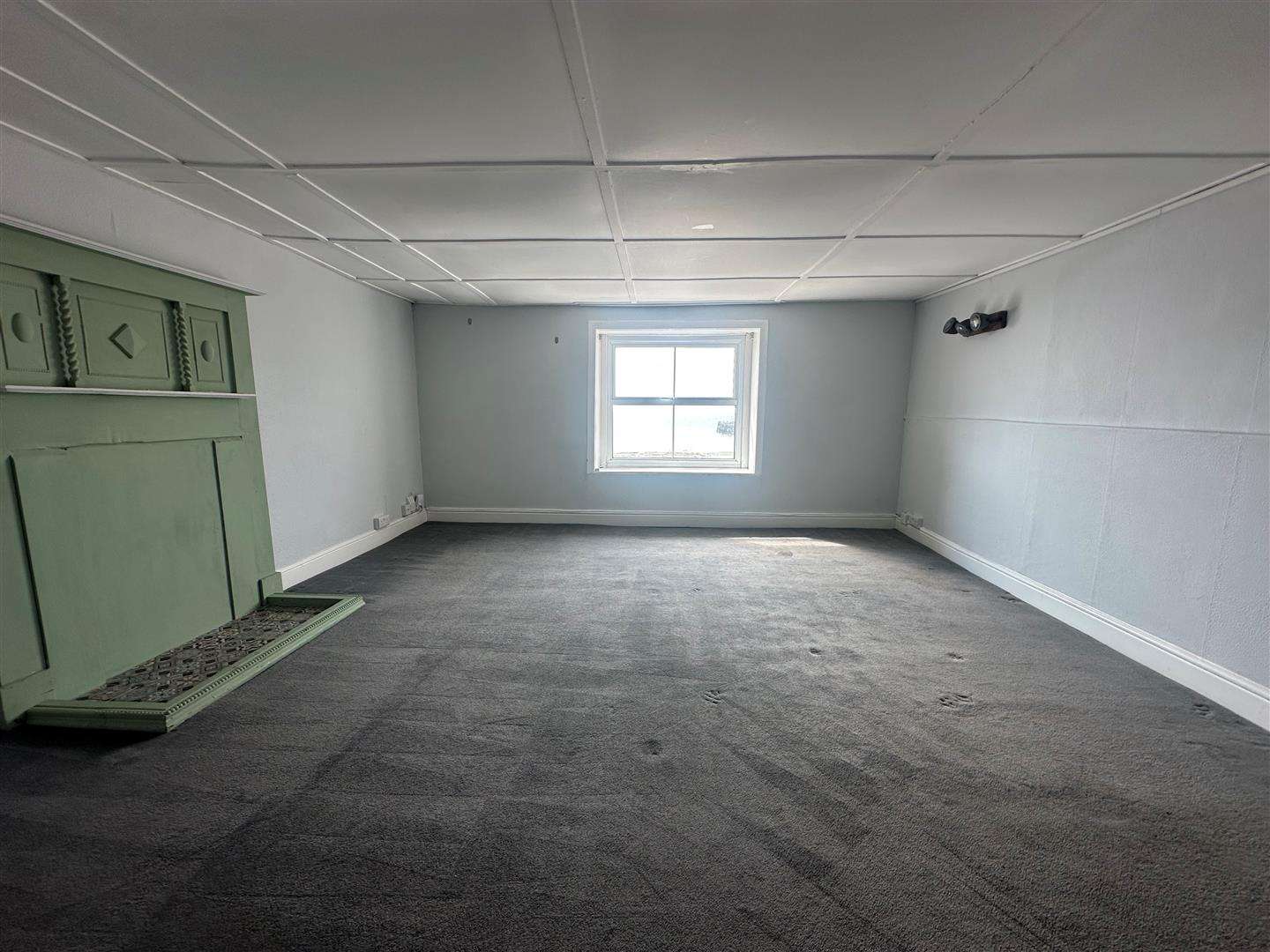 Flat Marine Parade in Worthing