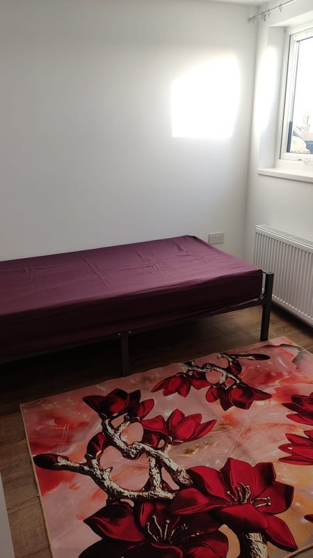 Room Gwendoline Avenue in Greater London