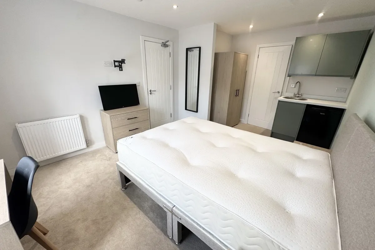 Room Green Road in Poole