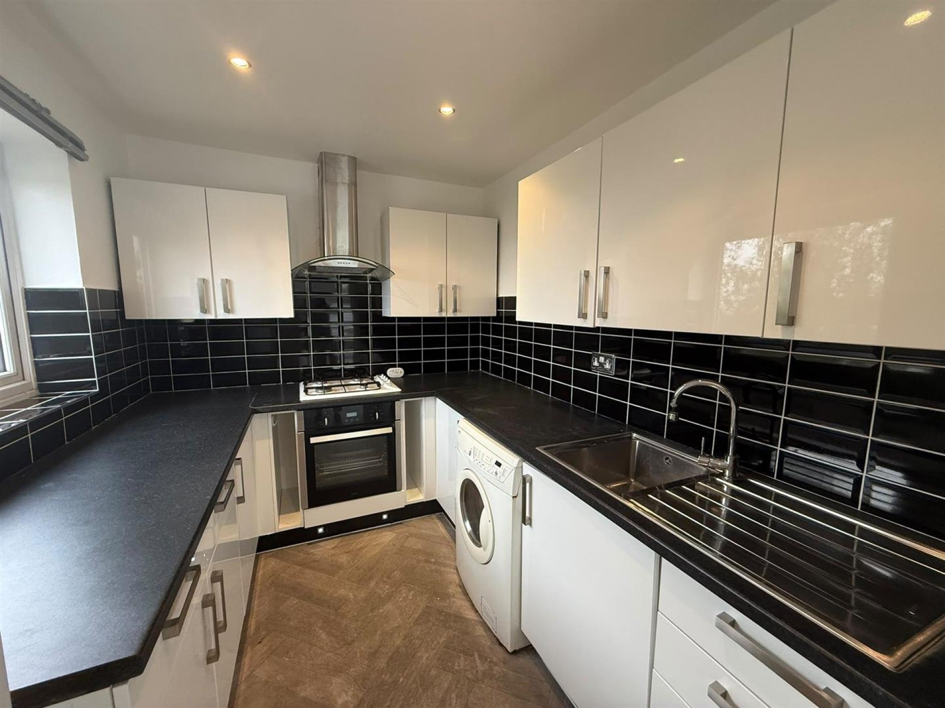 Flat Avalon Close in Greater London