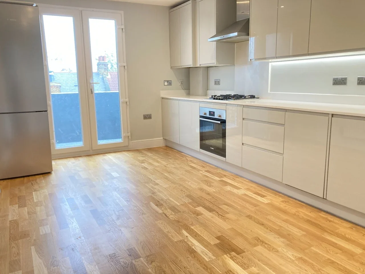 Room Northfield Avenue in Greater London