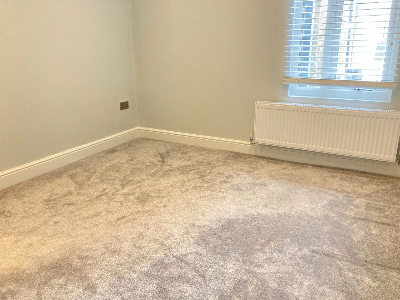 Room Northfield Avenue in Greater London
