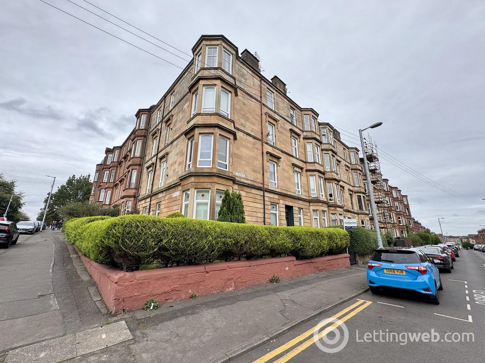 Flat Craigpark Drive in Glasgow