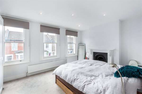 House Balfern Street in Greater London