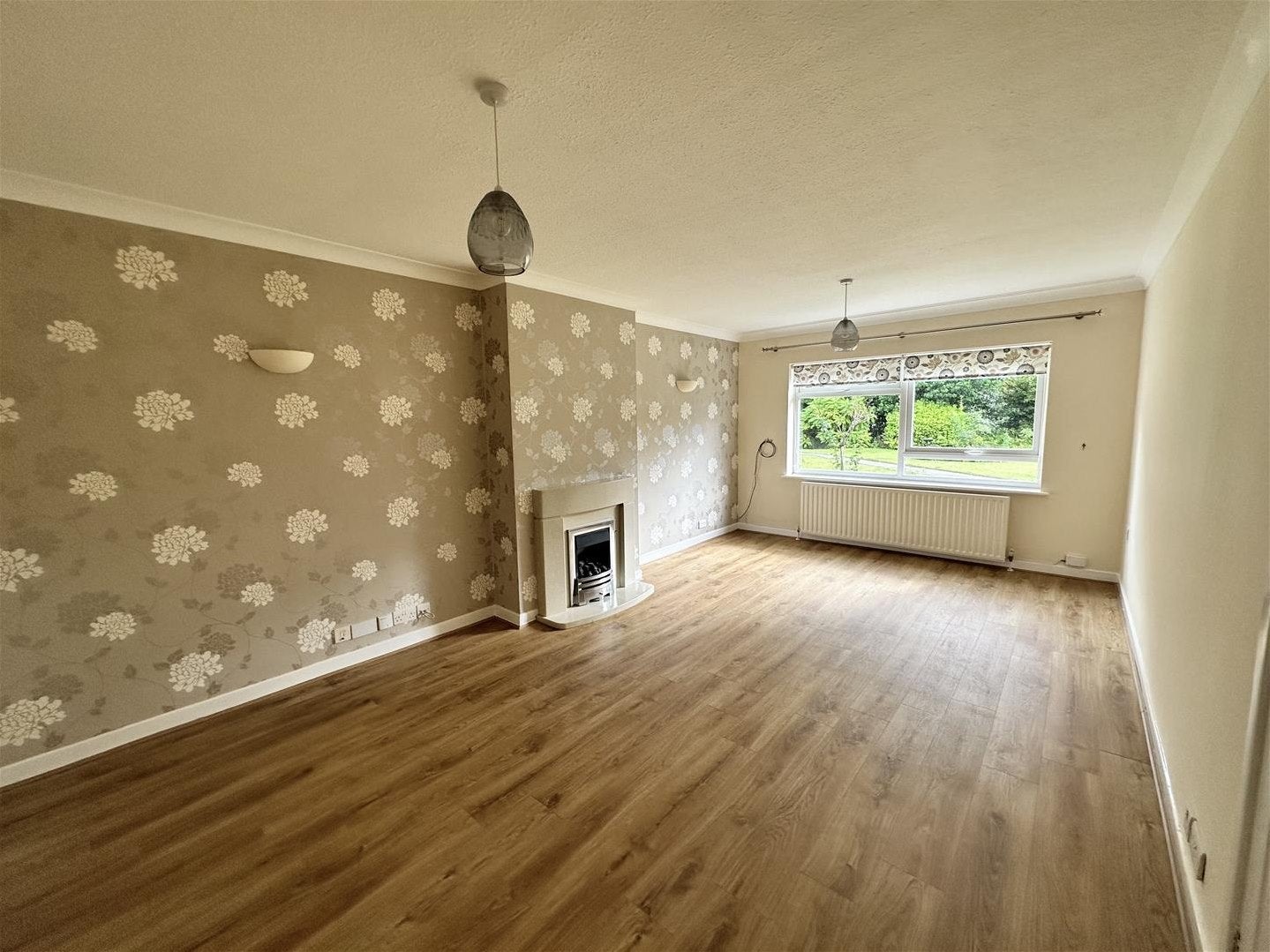 Flat Wellington Road in Trafford