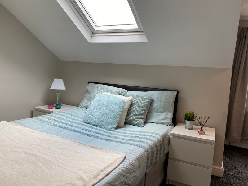 Room Back Breary Avenue in Leeds