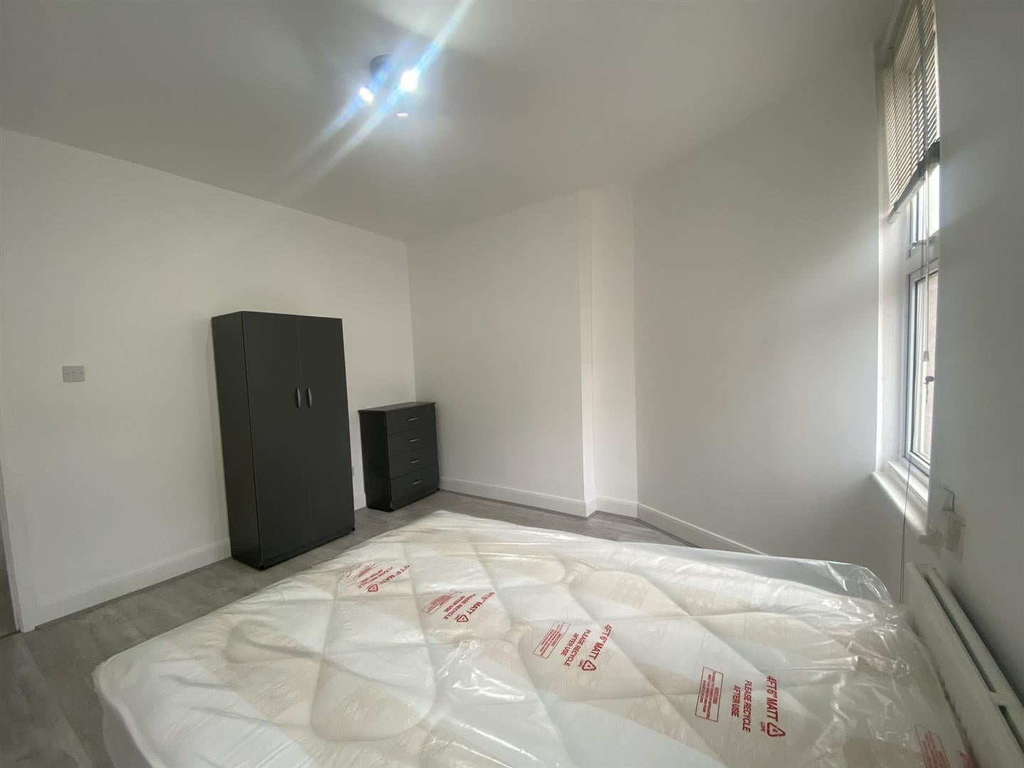 Flat Parson Street in Greater London