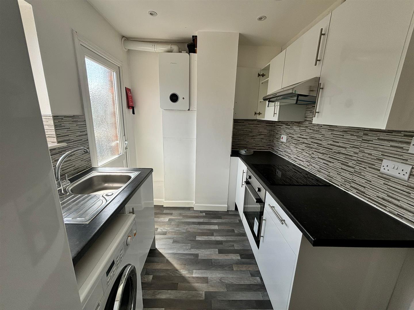 Flat Parson Street in Greater London
