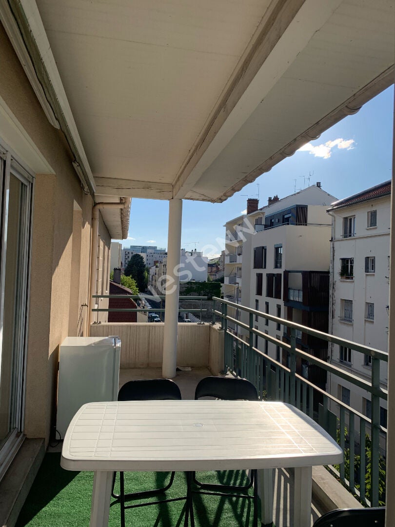 Appartement Rue de la Métallurgie à Lyon