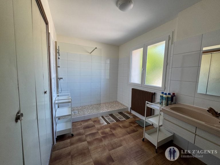 Appartement Rue Flora Tristan à Saint-Martin-d'Hères