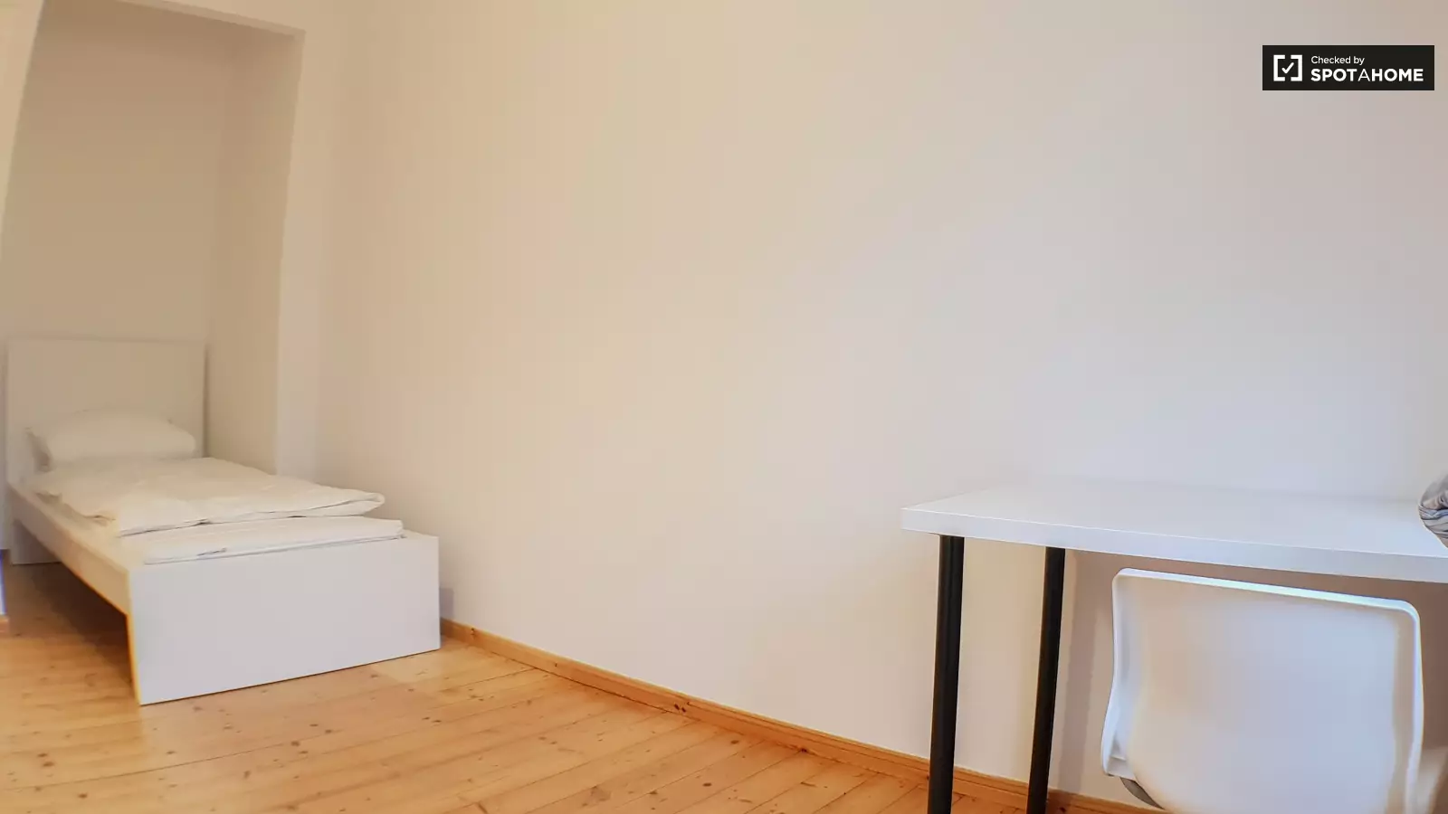 Wohnung Aronsstraße in Berlin