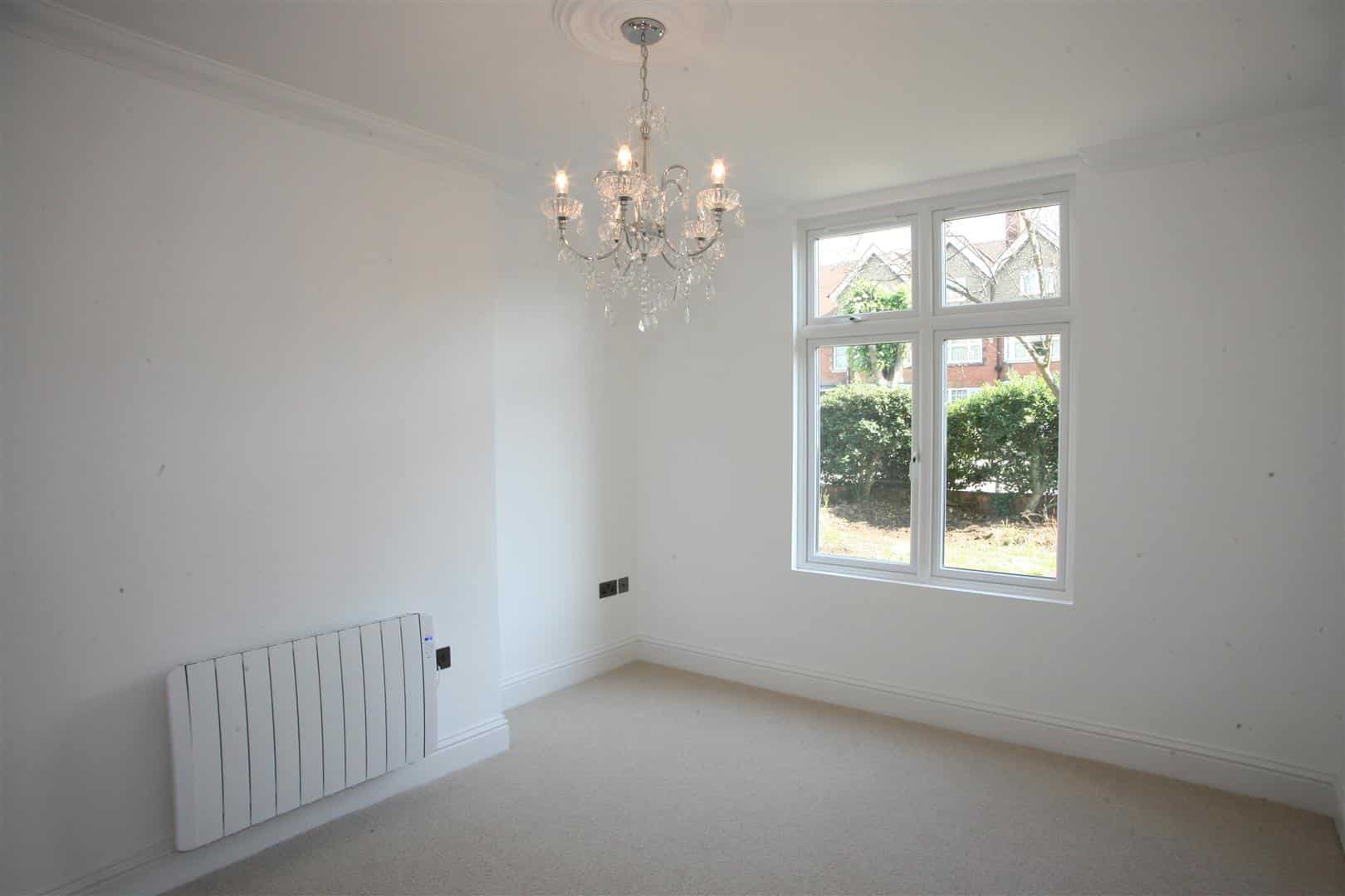 Flat Claremont Road in Rugby
