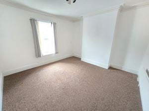 Flat Lynn Street in Newsham