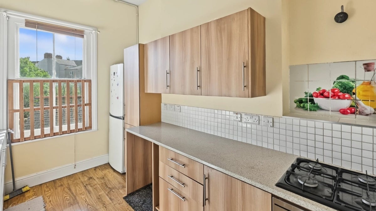 Flat Caerau Road in Newport
