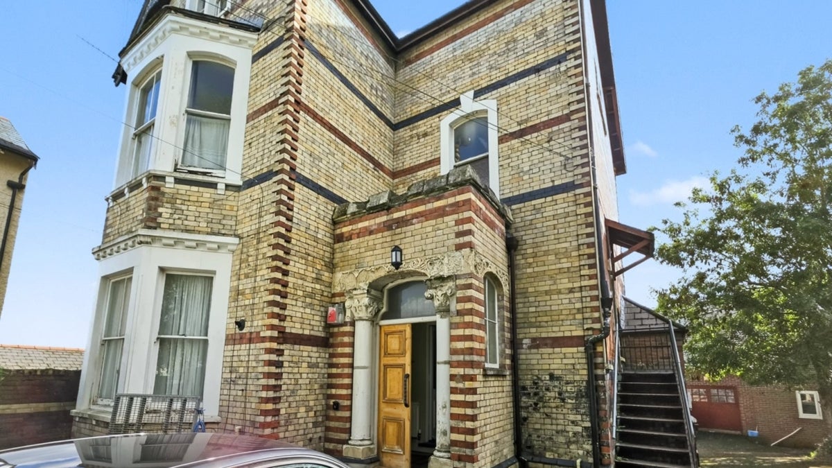 Flat Caerau Road in Newport