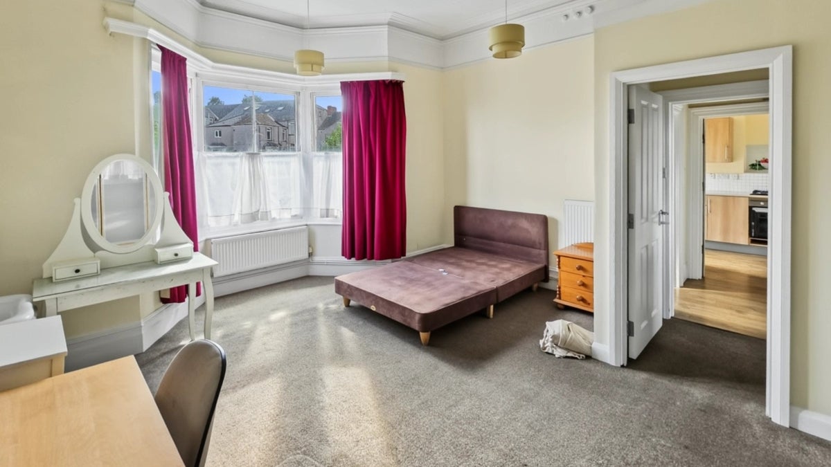 Flat Caerau Road in Newport