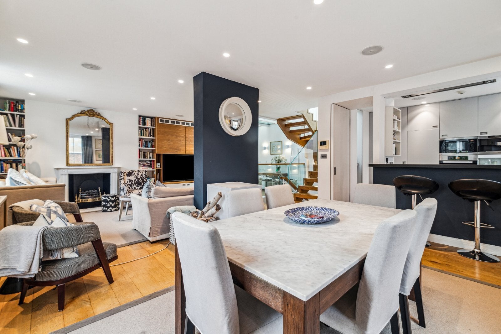 House Pembroke Mews in Greater London