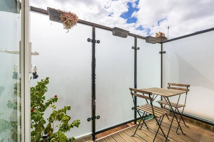 Flat Maitland Road in Greater London