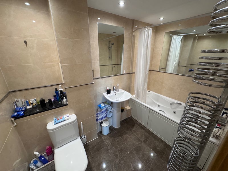 Room Pancras Way in Greater London