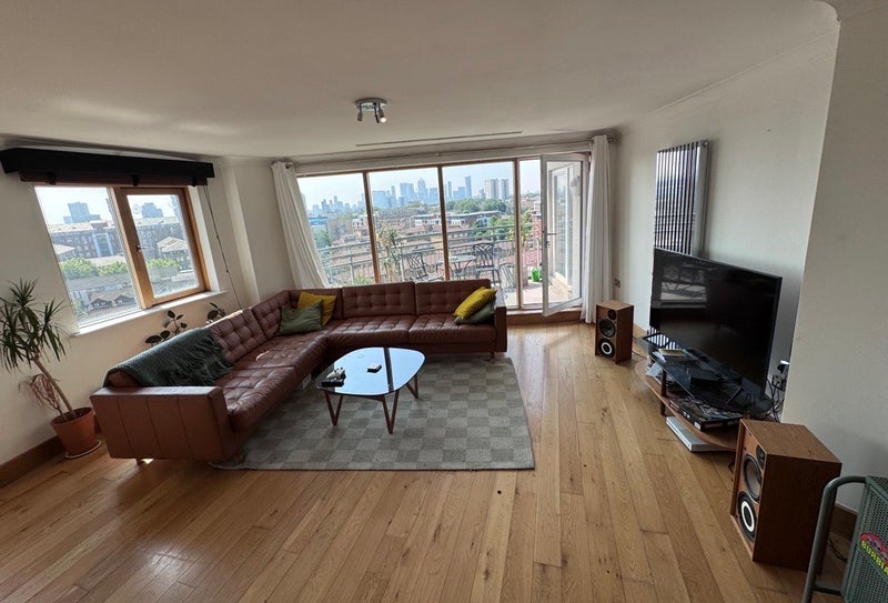 Room Pancras Way in Greater London