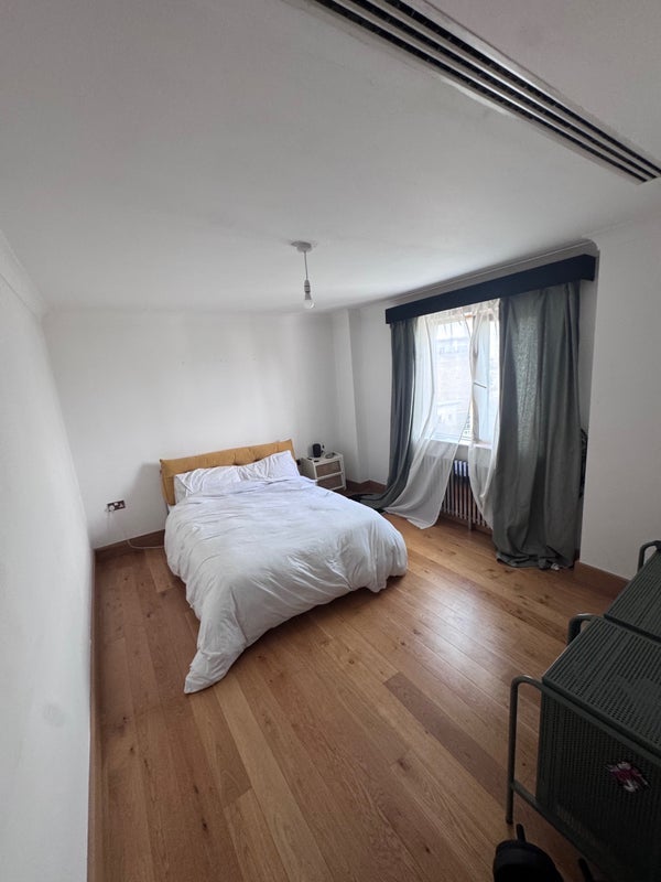 Room Pancras Way in Greater London