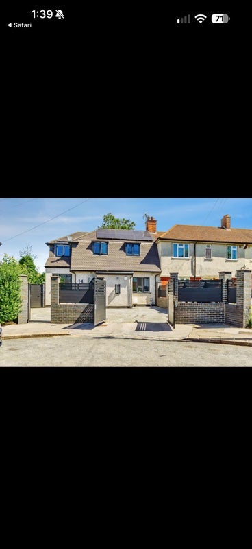 Room Martin Crescent in Greater London