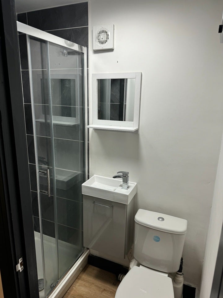 Room Kings Road in Doncaster