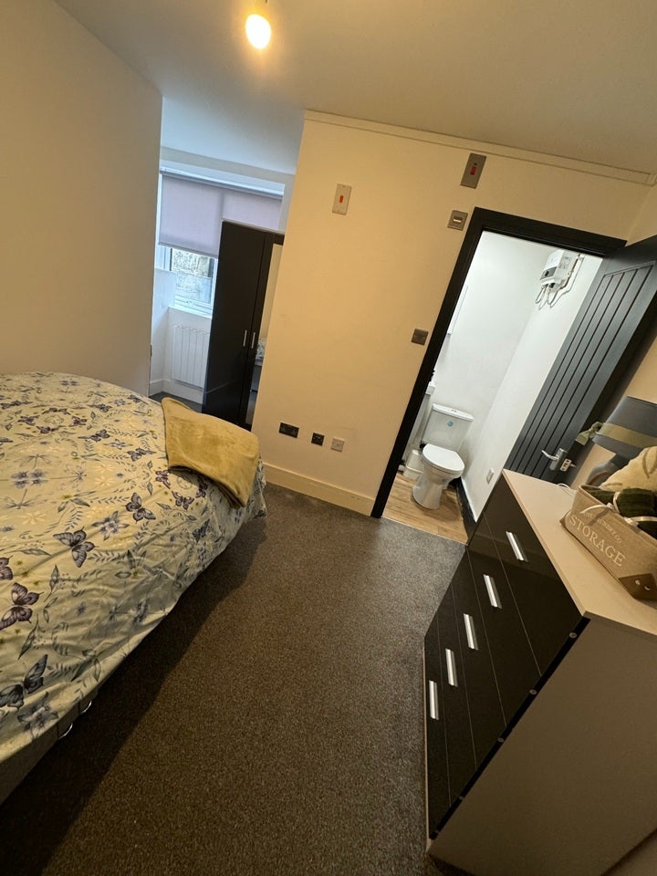 Room Kings Road in Doncaster