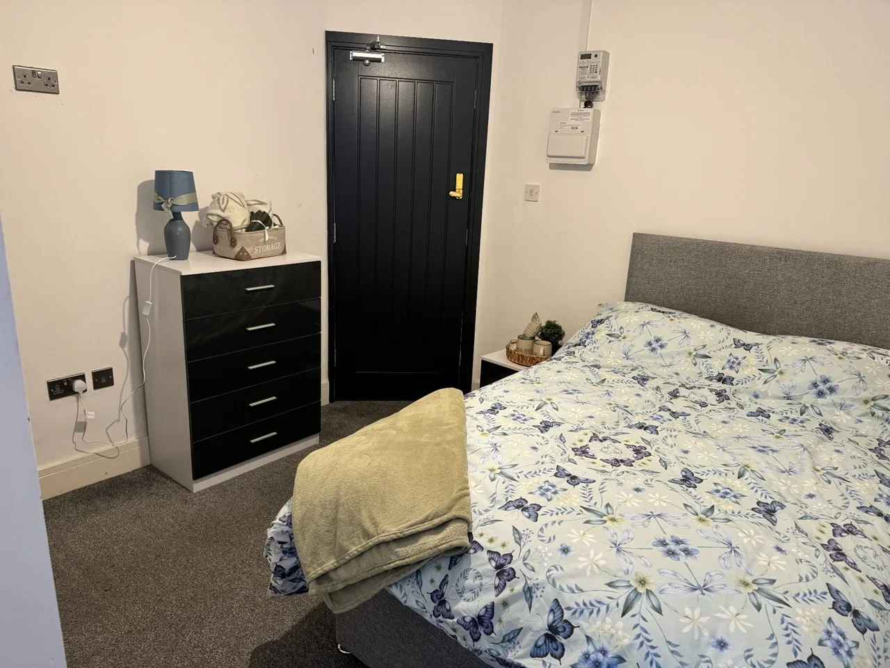 Room Kings Road in Doncaster
