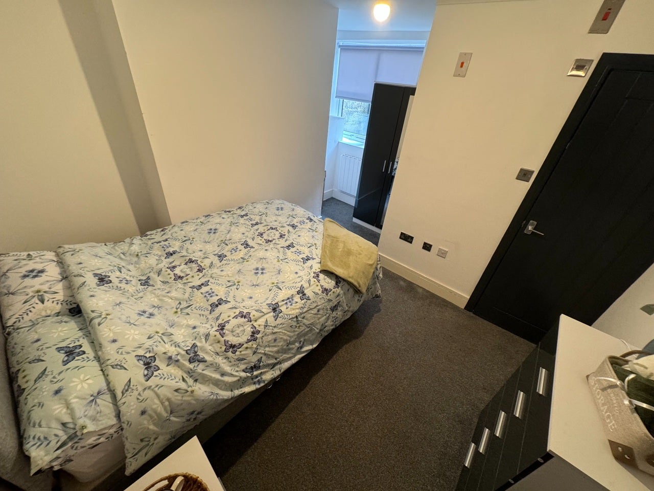 Room Kings Road in Doncaster