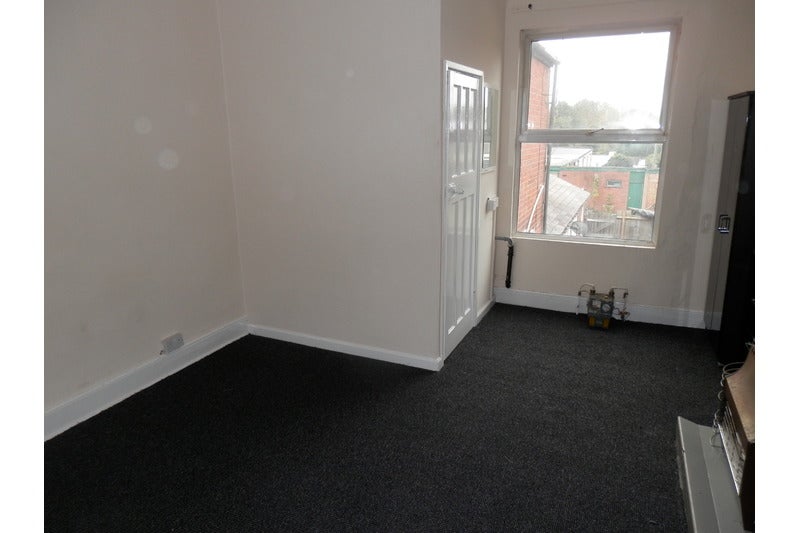 Flat Yardley Road in Birmingham