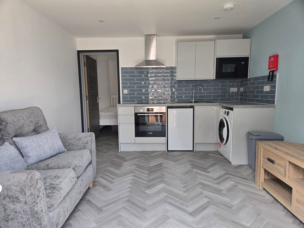Flat Pershore Road in Birmingham