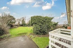 Flat Woodbury Park Road in Tunbridge Wells