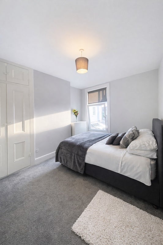 Room Rock Avenue in Gillingham