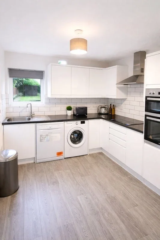 Room Rock Avenue in Gillingham