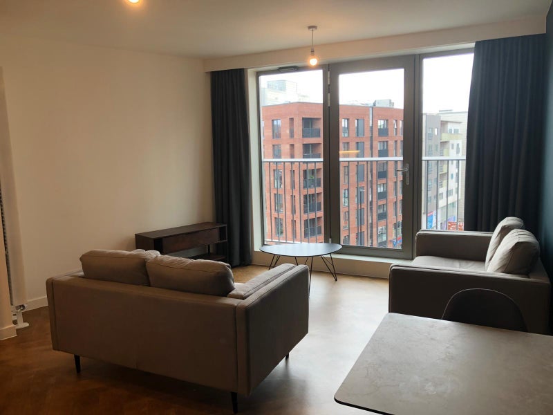 Room Oldham Road in Manchester