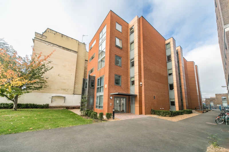 Flat King's Road in Reading