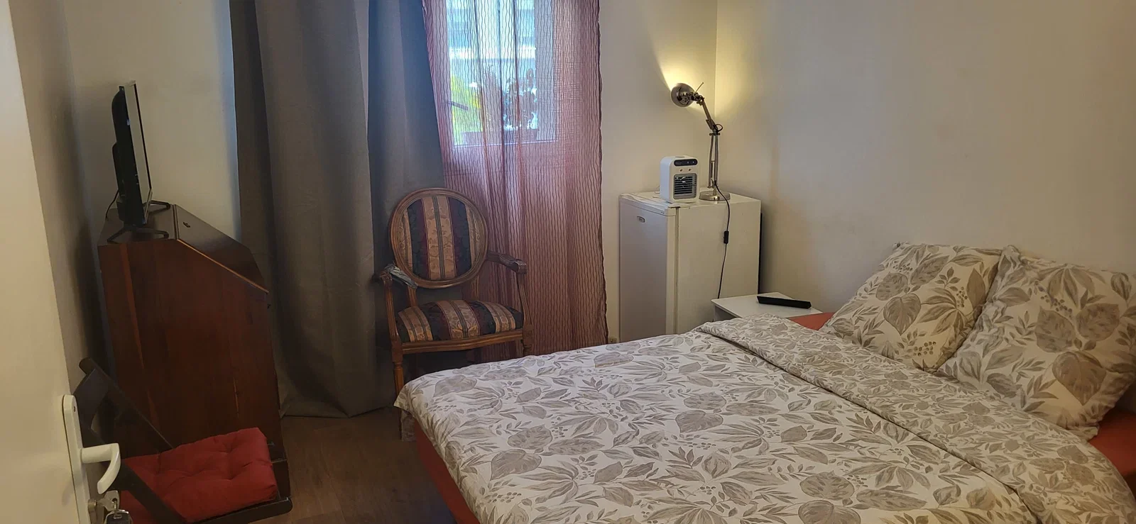 Room Rue des Cent Arpents in Carrières-sur-Seine