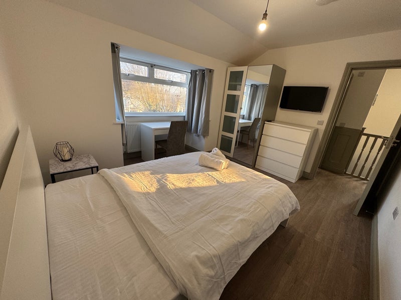 Room Spring Bank Crescent in Leeds
