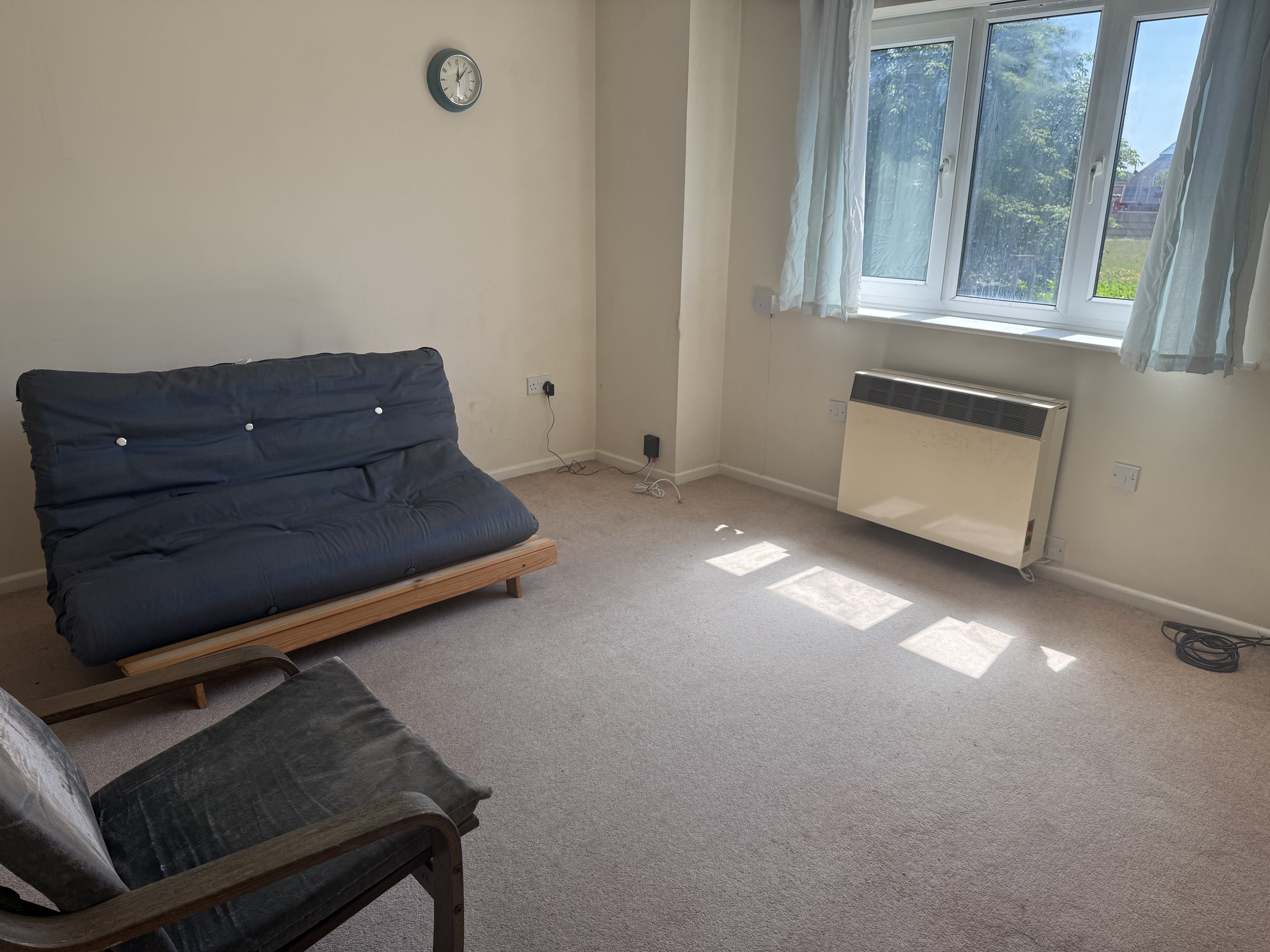 Flat Wimborne Crescent in Milton Keynes