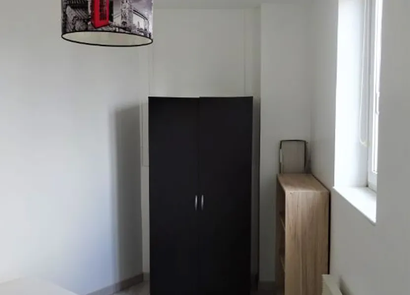 Chambre Rue des Domeliers à Compiègne
