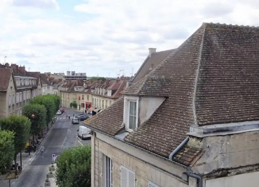 Chambre Rue des Domeliers à Compiègne