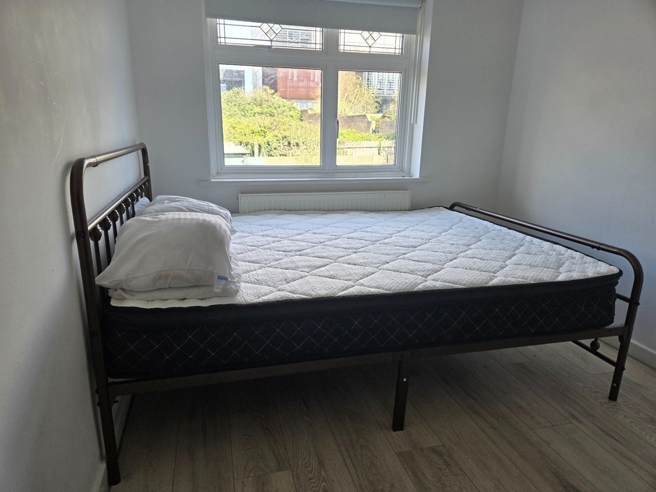 Room Joslin Road in Purfleet-on-Thames