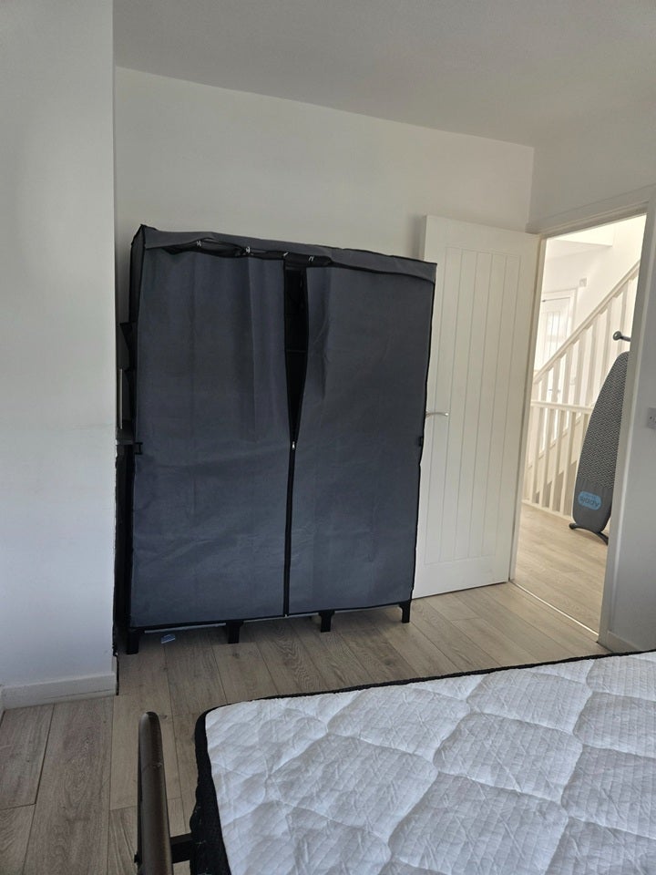 Room Joslin Road in Purfleet-on-Thames