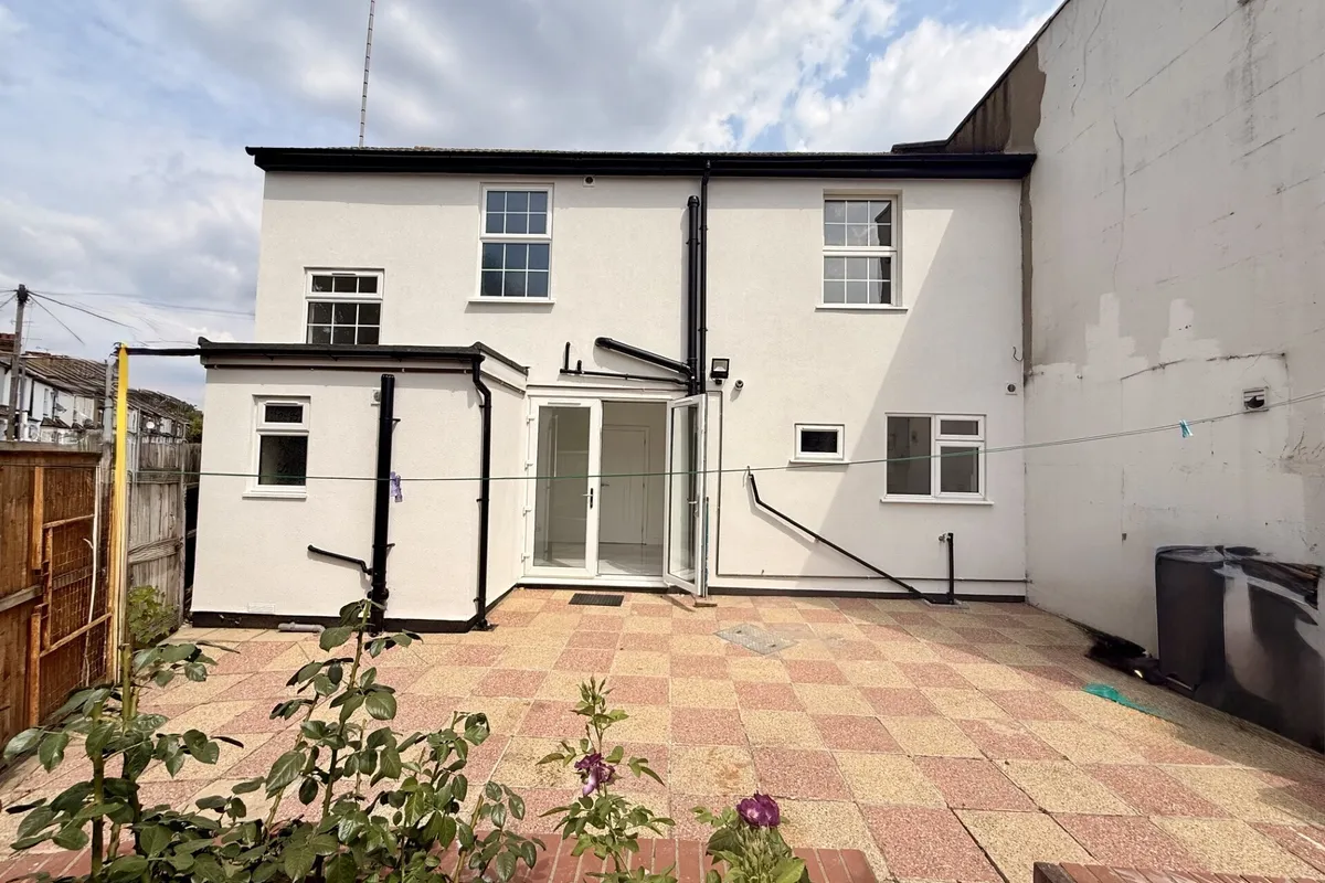 House Lammas Road in Watford