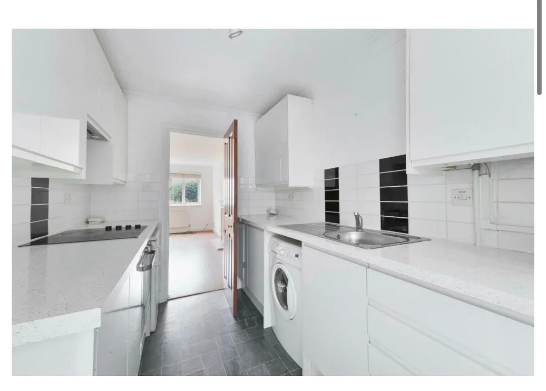 Flat Bluegates in Epsom and Ewell